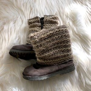 5/$25 Sweater Boots